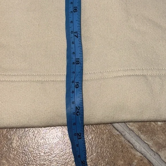 OLD NAVY KIDS/GIRLS LRG 10/12 Cream Sweatshirt with Red Heart Long Sleeve - Picture 7 of 10